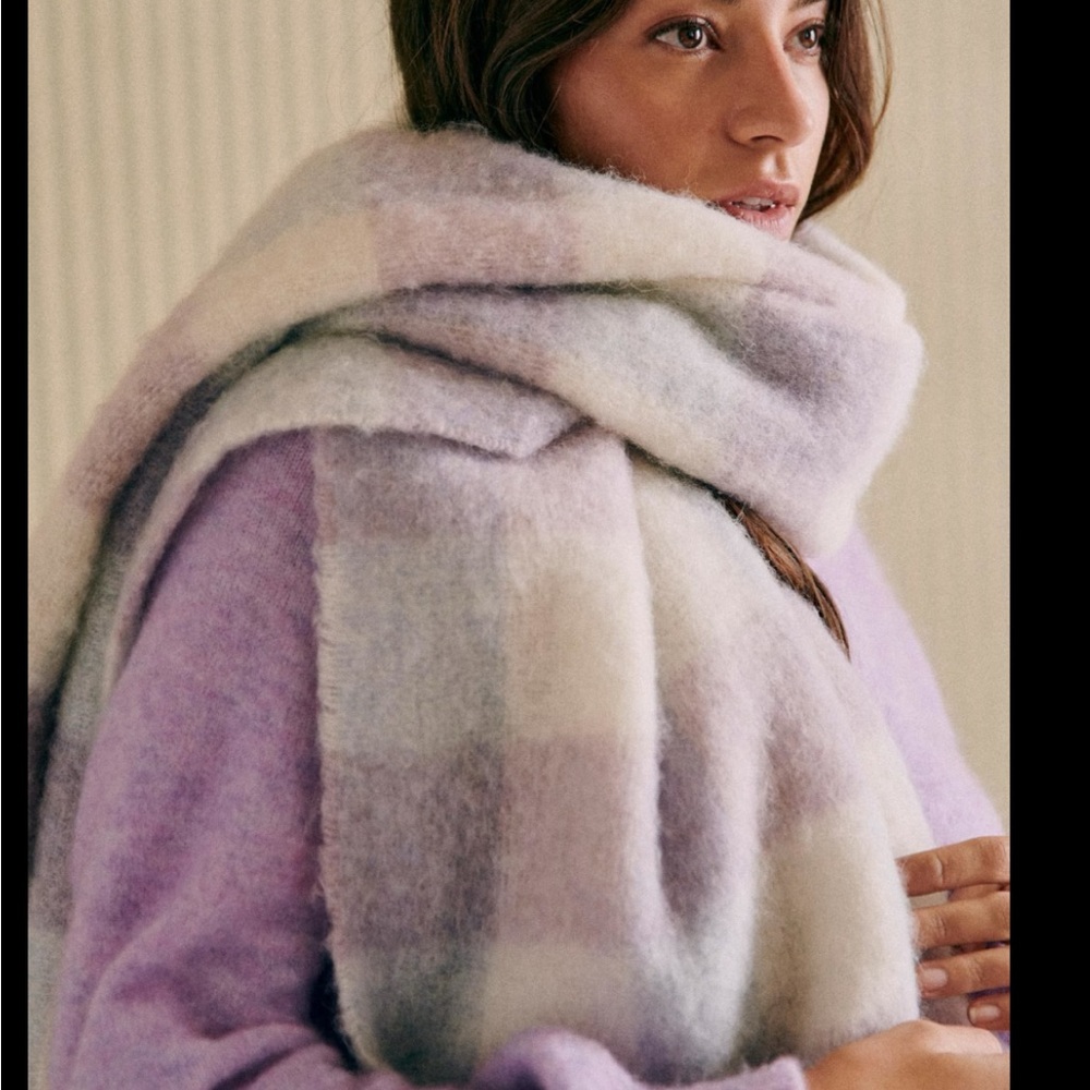 Sezane winter scarf NWT - Picture 5 of 7